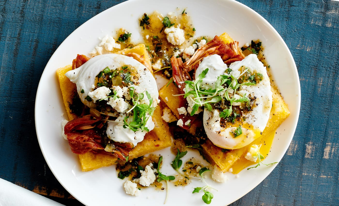 https://foodie.sysco.com/wp-content/uploads/2019/06/SummerRecipe_BraisedShortRibEggsBenedict_1400x850.jpg