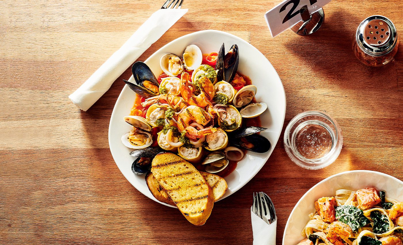 Manicotti di Mare (Cheese Manicotti With Seafood)