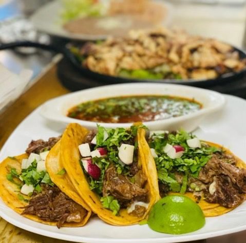 Taco plate from Taqueria Melecios