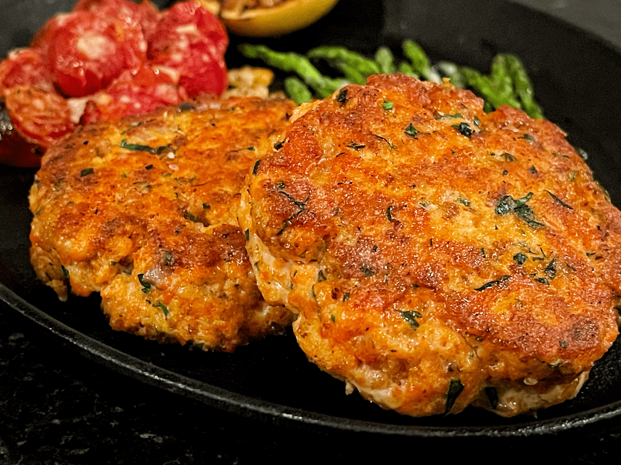 Gluten-free keto salmon cakes (Paleo & Low carb) - Here To Cook